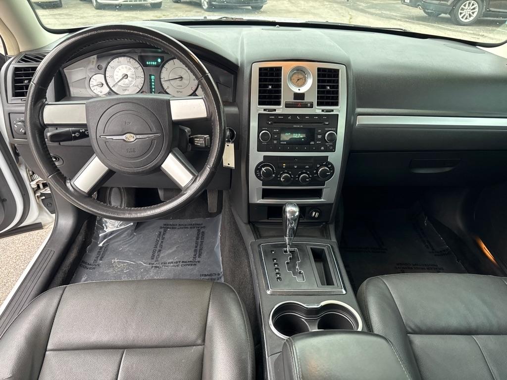 Chrysler 300  2010