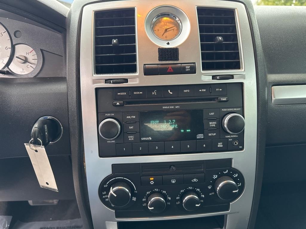 Chrysler 300  2010