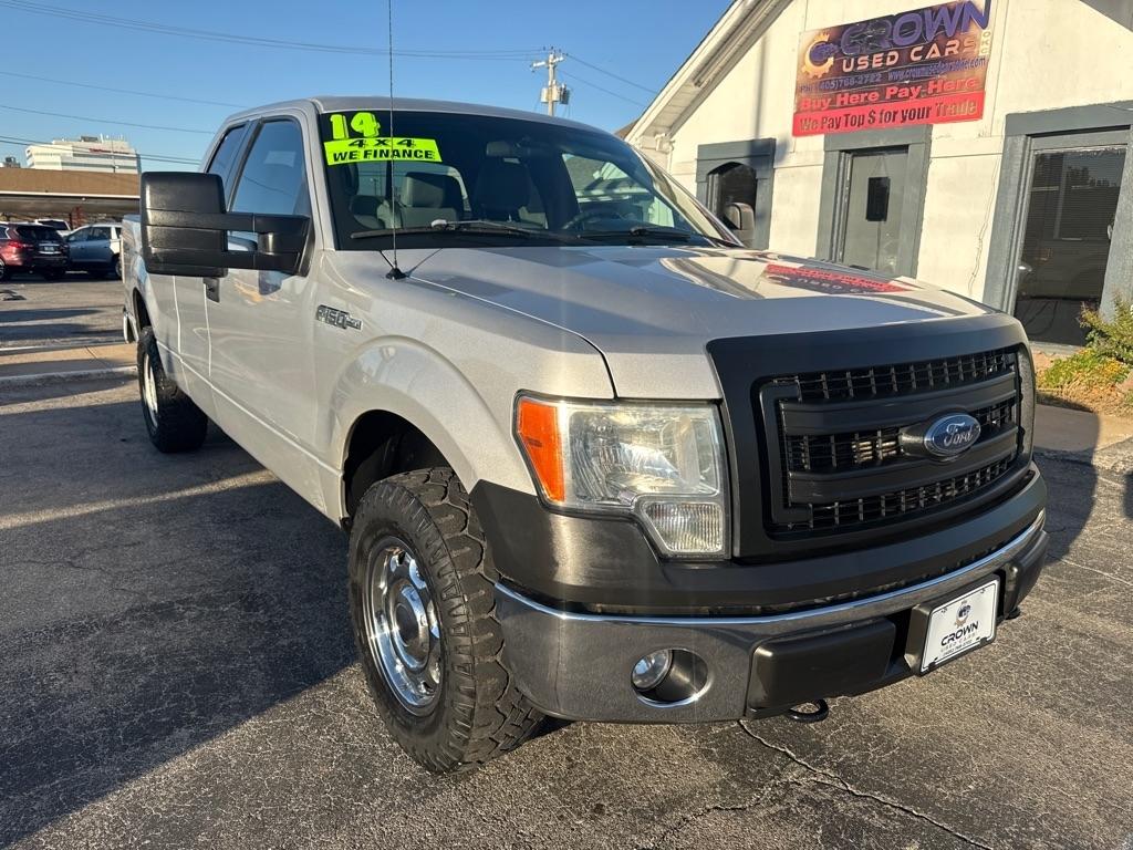 Ford F-150 photo 2