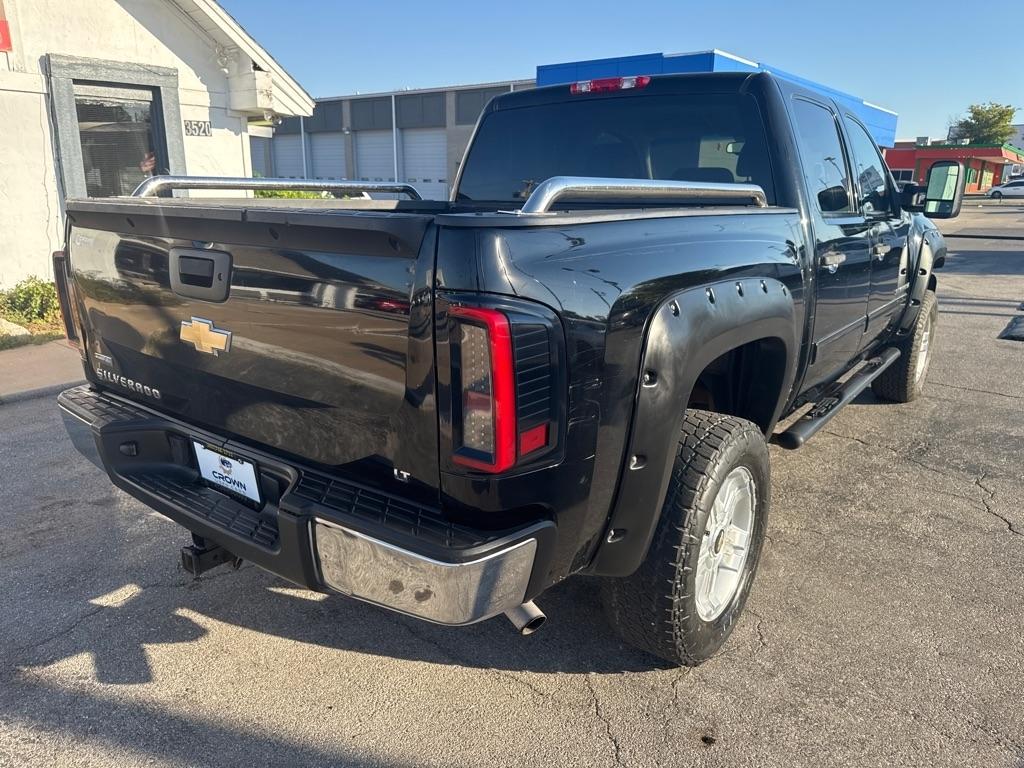 Chevrolet Silverado photo 7