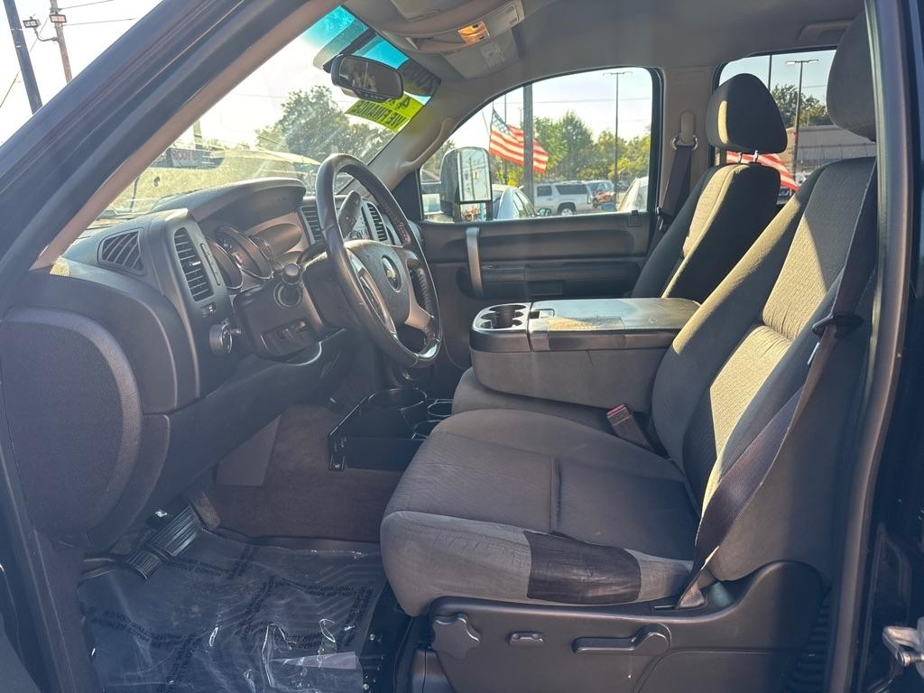 Chevrolet Silverado photo 8