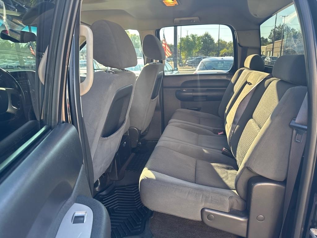 Chevrolet Silverado photo 9