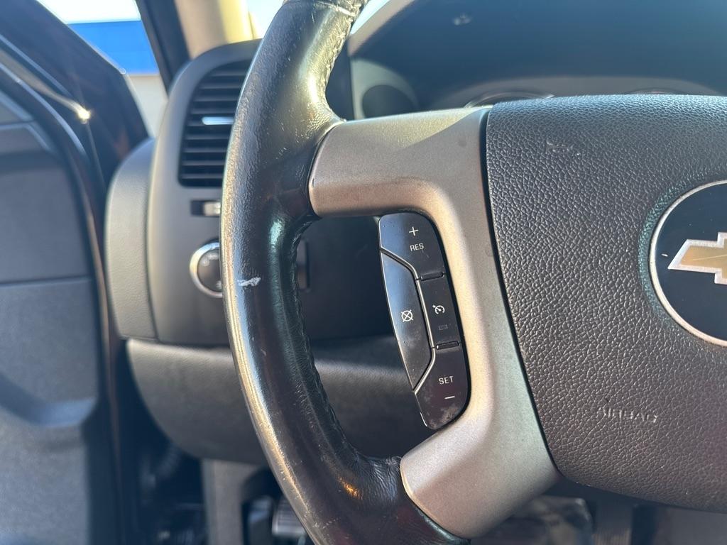 Chevrolet Silverado photo 11