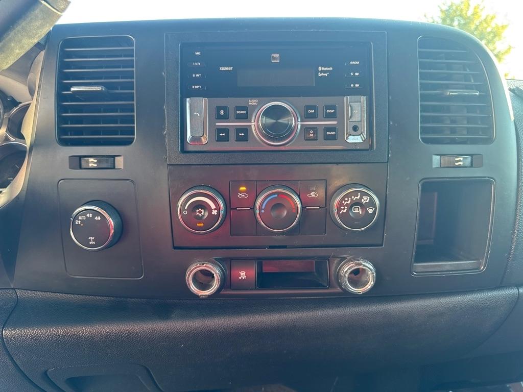Chevrolet Silverado photo 13