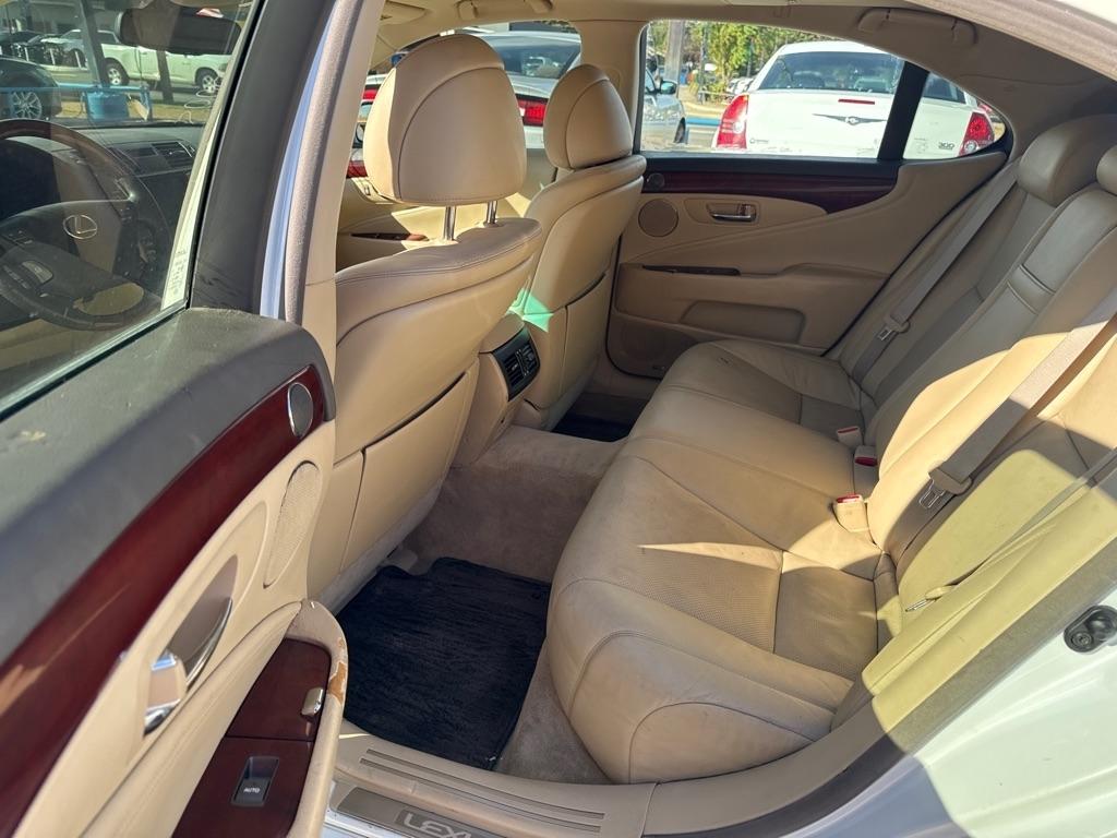Lexus LS 460  2007