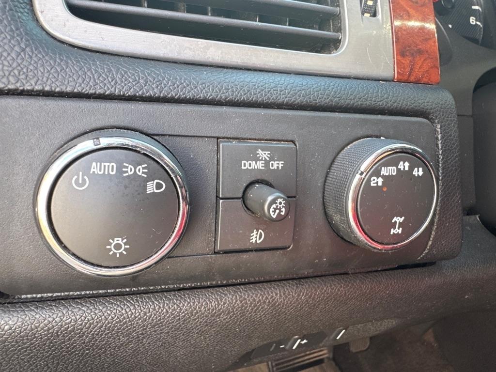 Chevrolet Suburban Z71 2012
