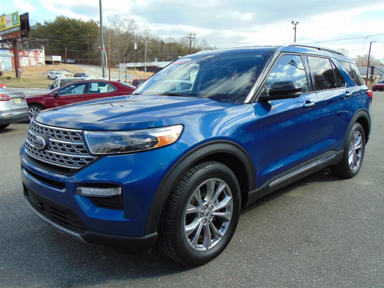 2021 Ford Explorer Limited's photo