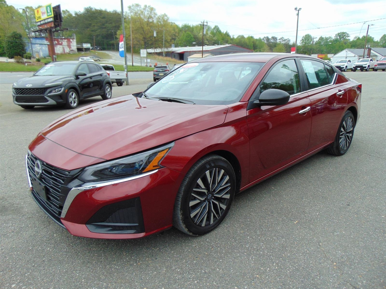 2024 Nissan Altima SV's photo