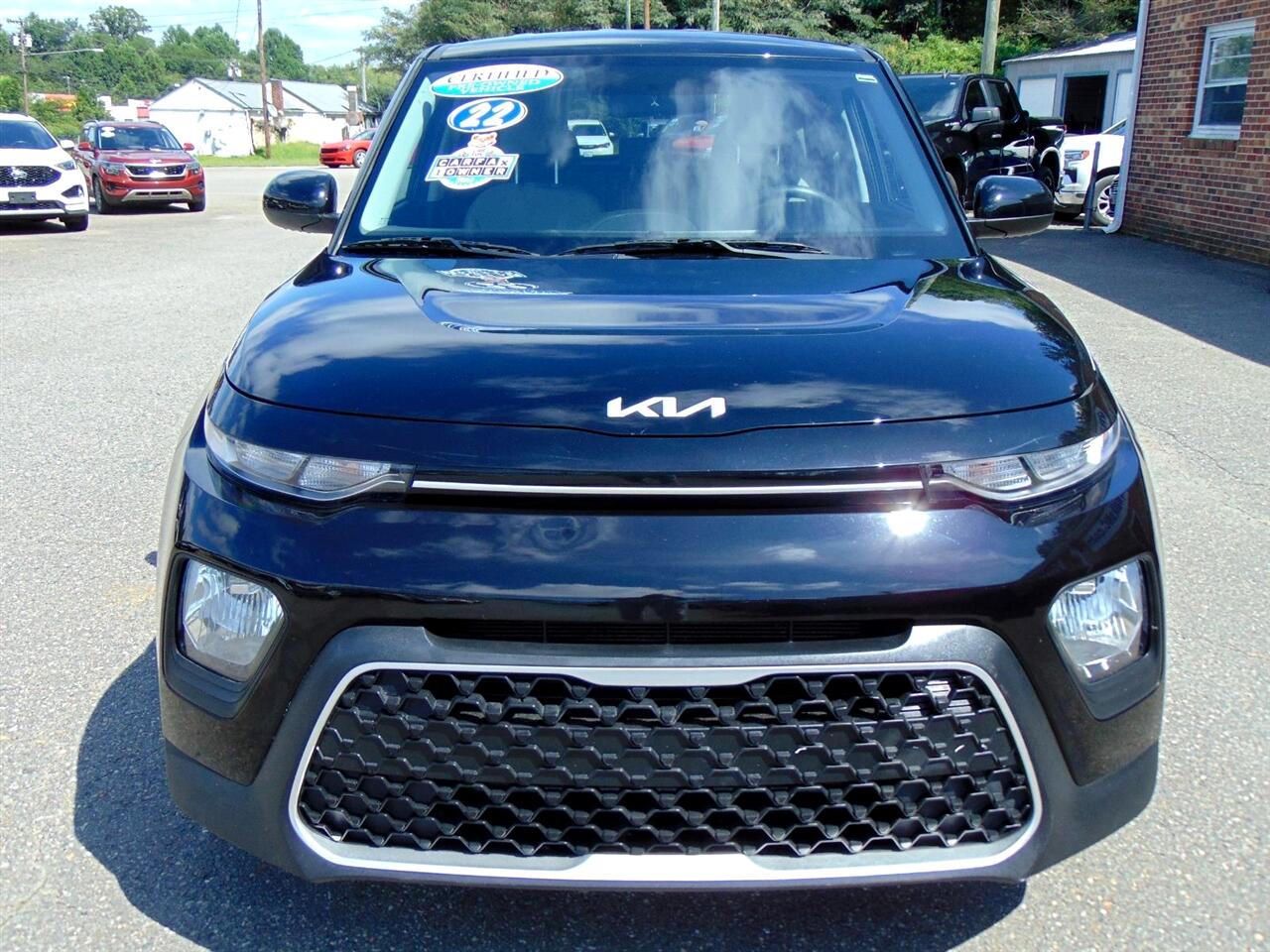 2022 Kia Soul LX photo 2