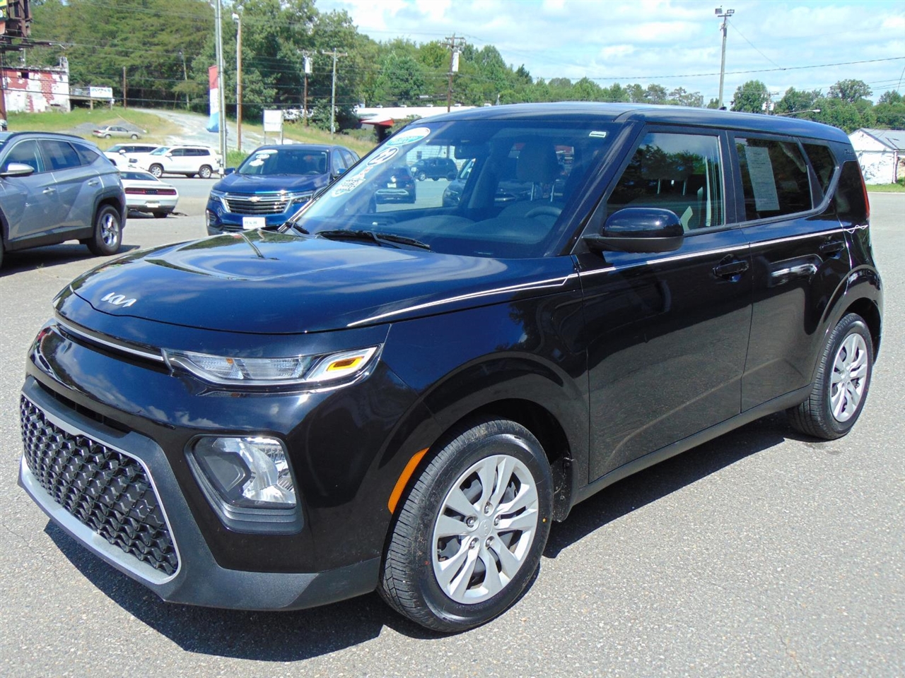 2022 Kia Soul LX's photo