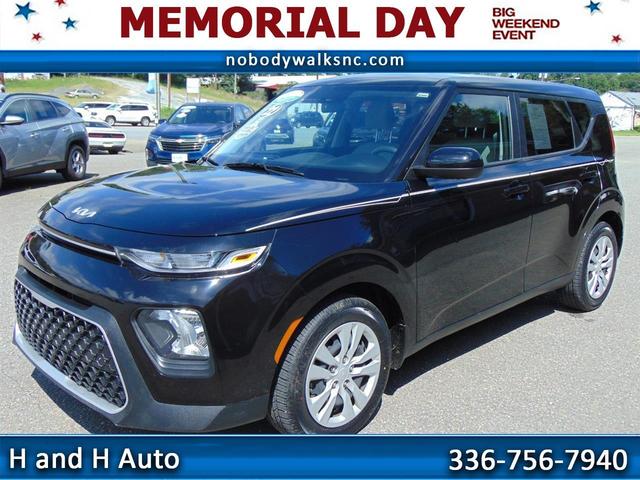 Cherry Black 2022 Kia Soul LX FWD SUV / Crossover Front-Wheel Drive Continuously Variable Transmission