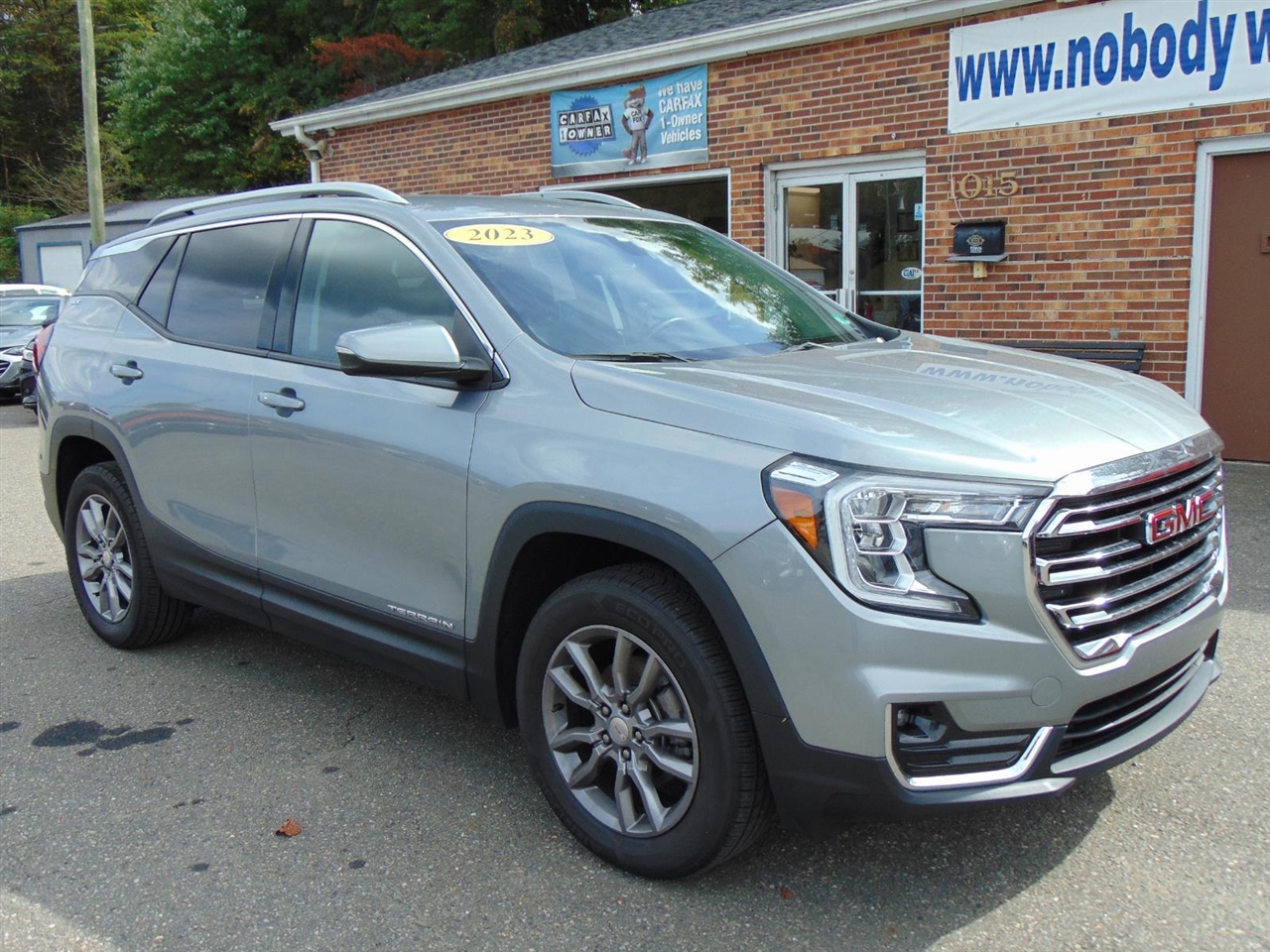 2023 Gmc Terrain SLT photo 2