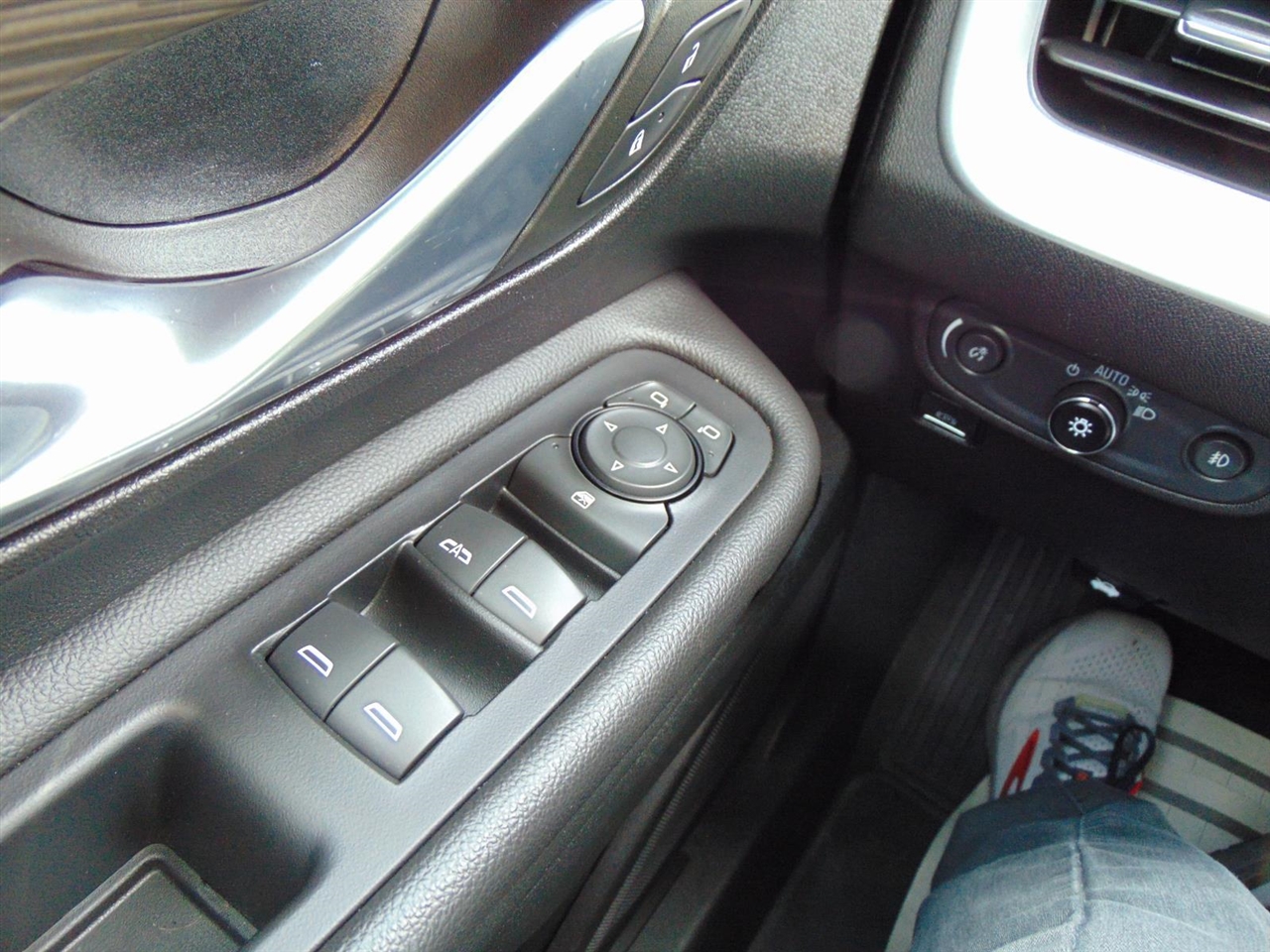 2023 Gmc Terrain SLT photo 33