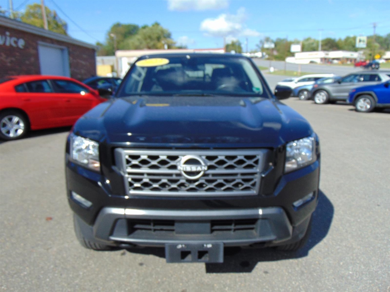 2023 Nissan Frontier SV photo 2