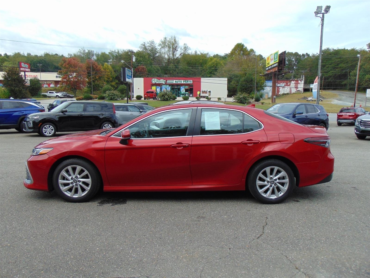 2023 Toyota Camry LE photo 8