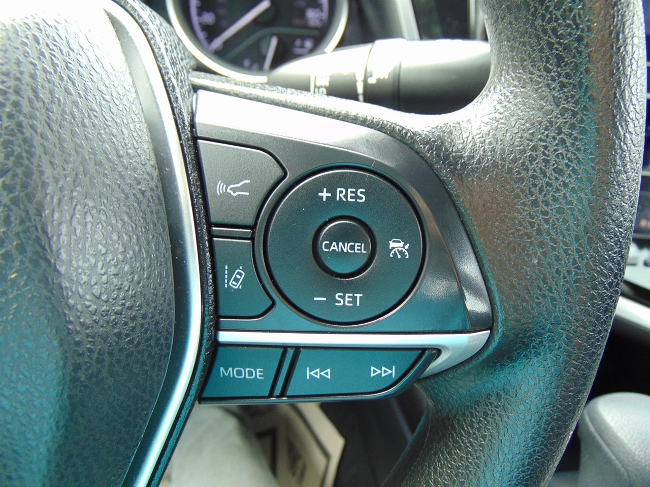 2023 Toyota Camry LE photo 28