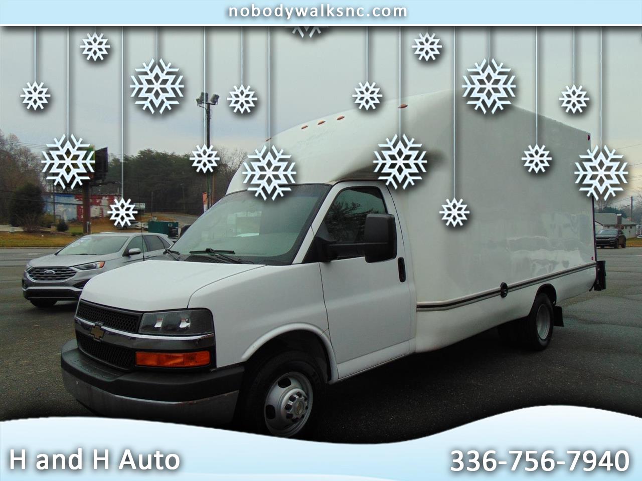 2017 Chevrolet Express Commercial Cutaway 