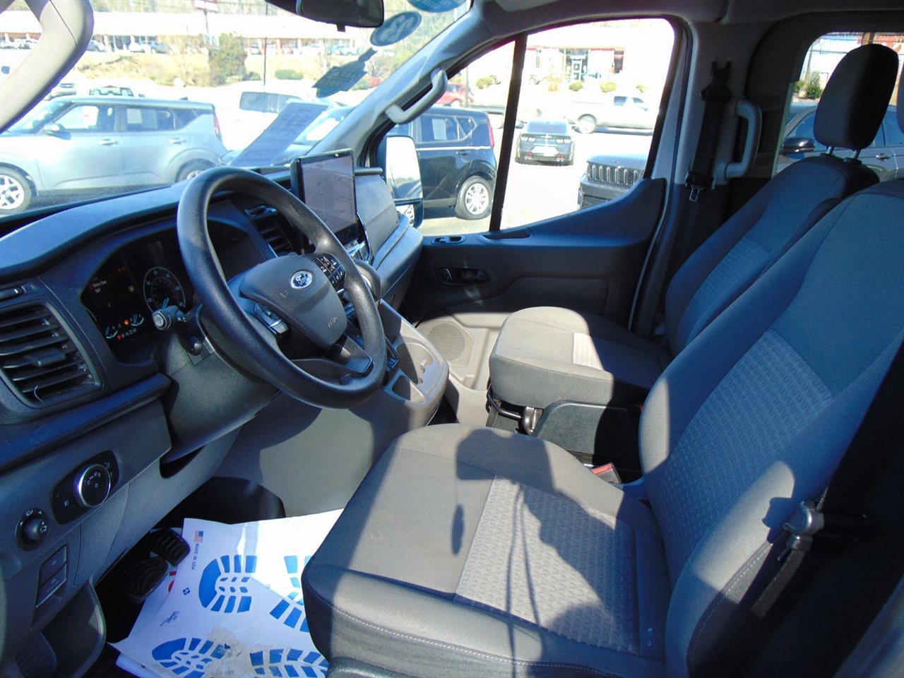 Ford Transit Passenger Wagon  2023