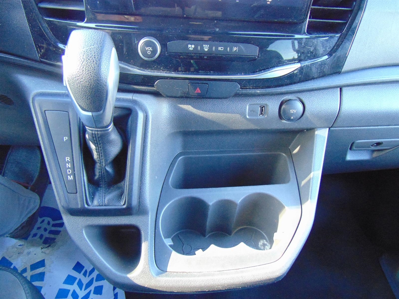 Ford Transit Passenger Wagon  2023