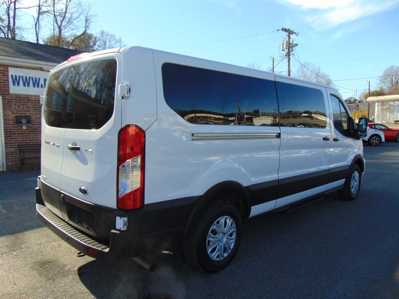 Ford Transit Passenger Wagon  2023