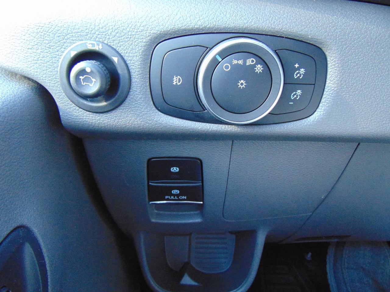 Ford Transit Passenger Wagon  2023