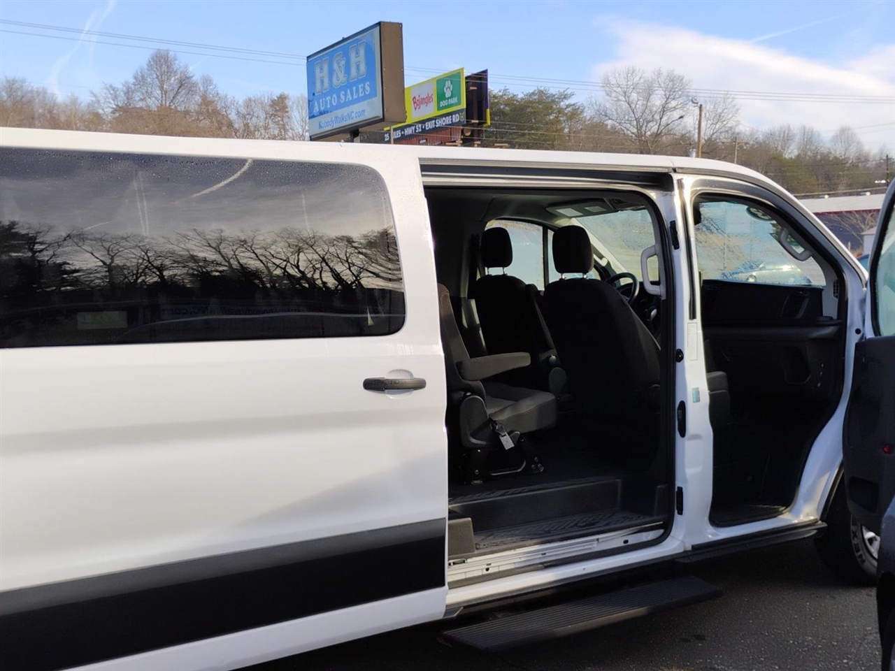 Ford Transit Passenger Wagon  2023