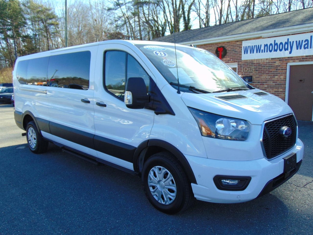Ford Transit Passenger Wagon  2023