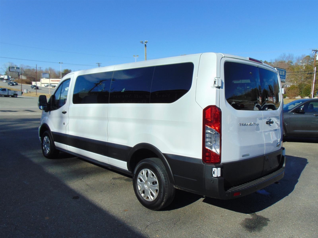 Ford Transit Passenger Wagon  2023