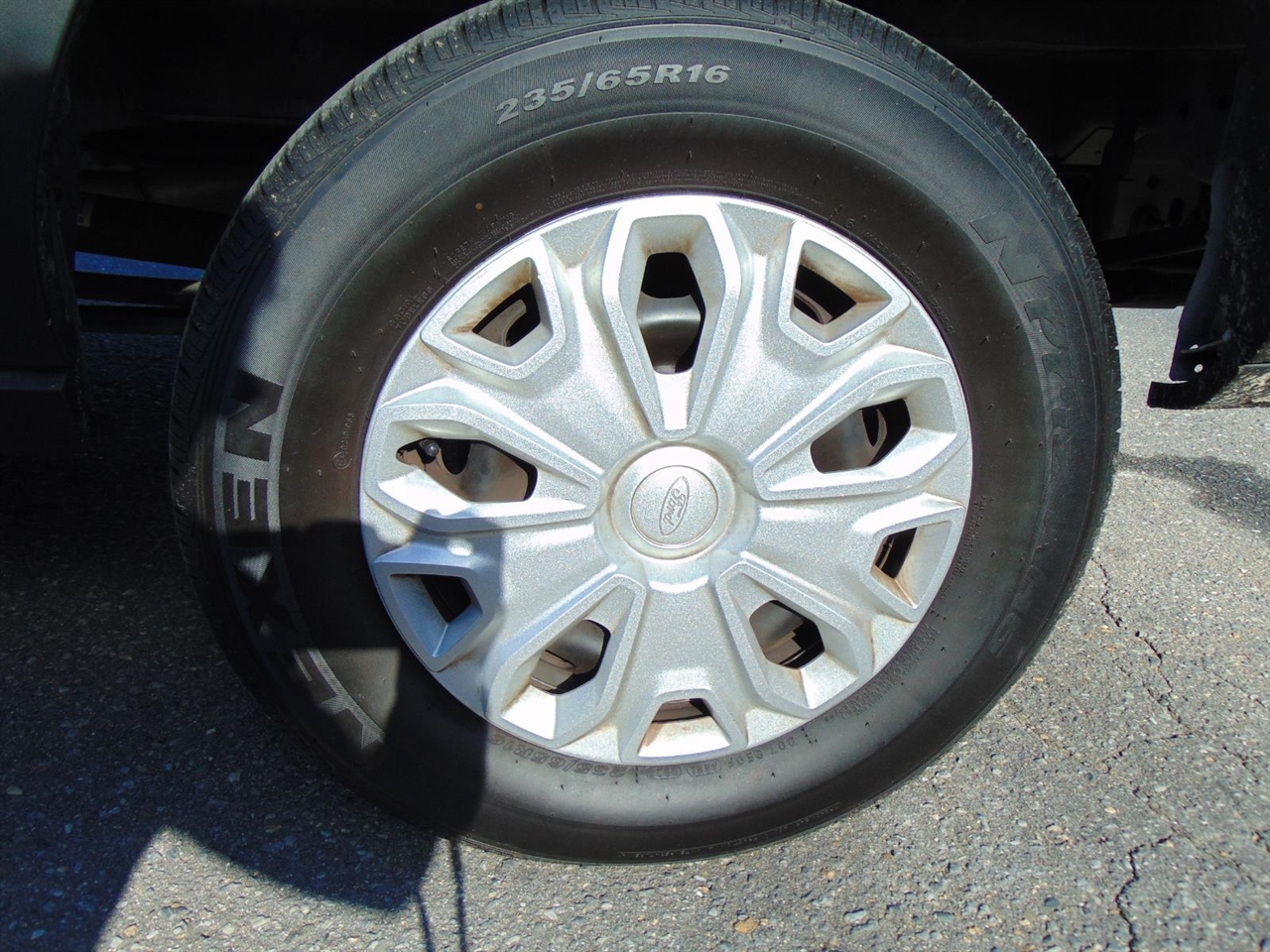 Ford Transit Passenger Wagon  2023