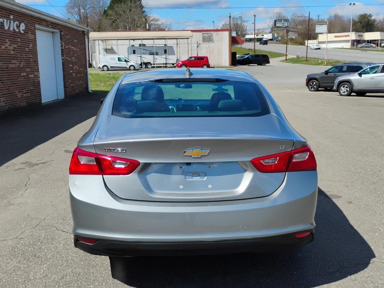 Chevrolet Malibu  2023