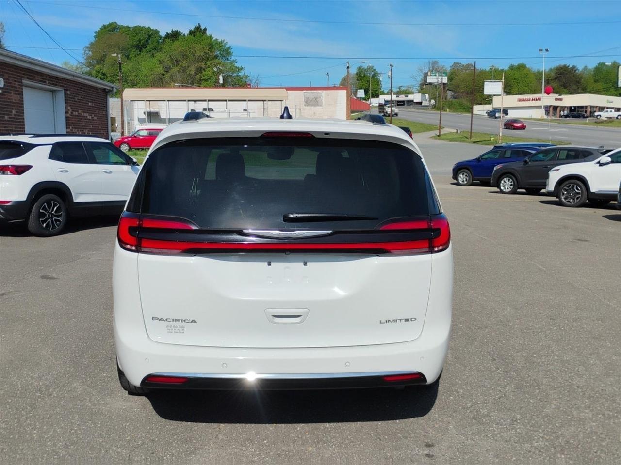 Chrysler Pacifica  2023