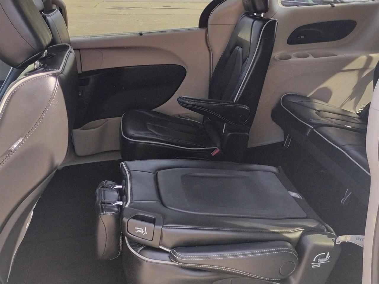 Chrysler Pacifica  2023