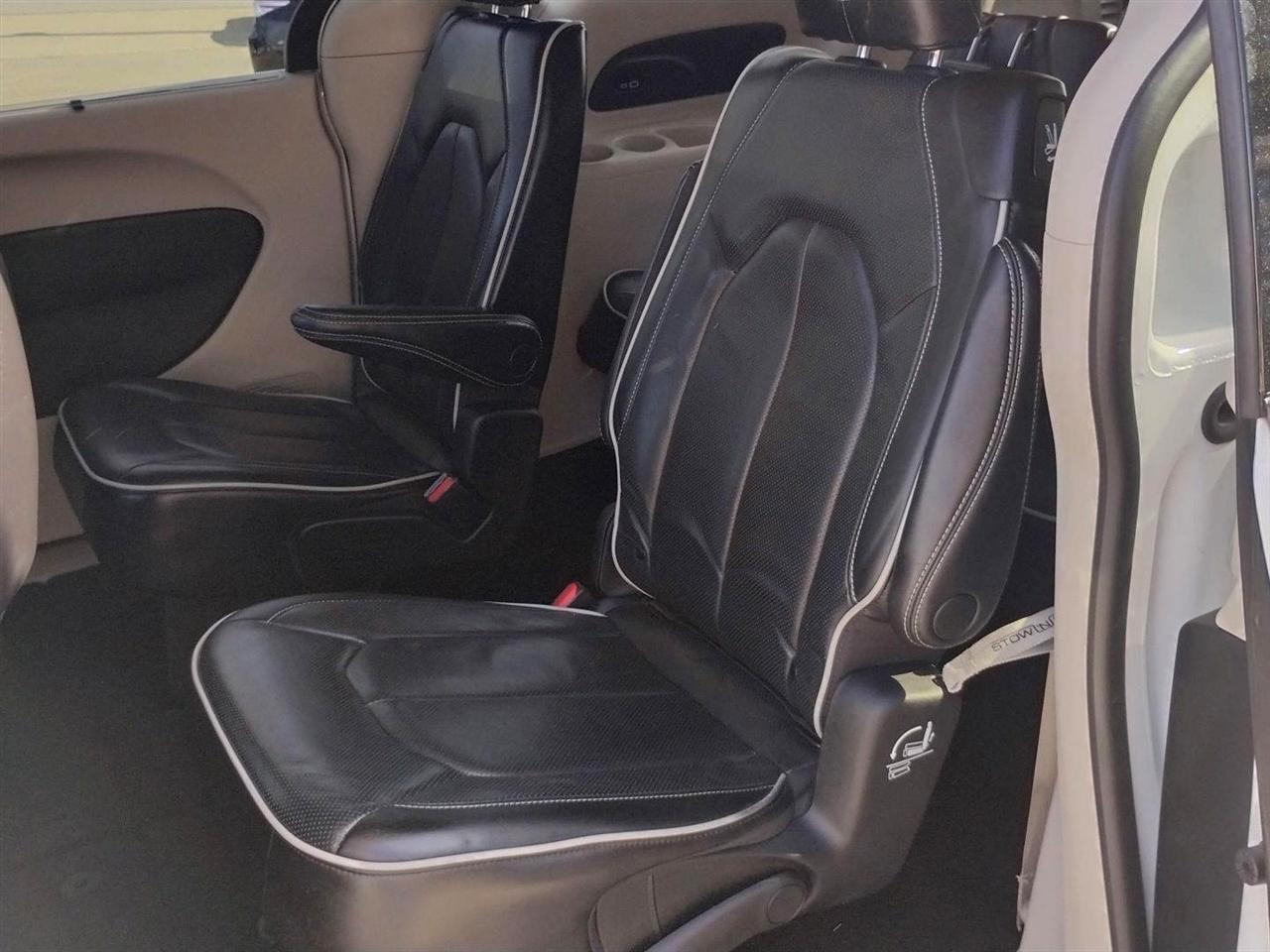 Chrysler Pacifica  2023