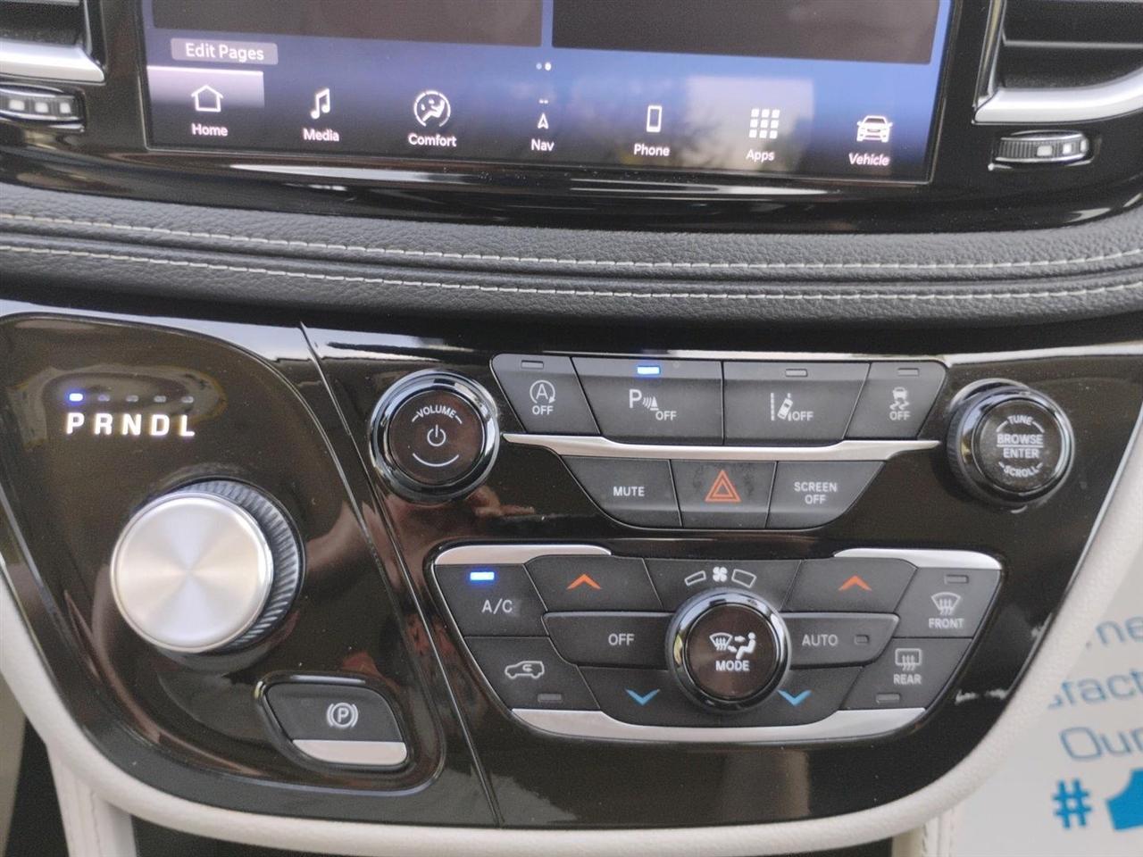 Chrysler Pacifica  2023