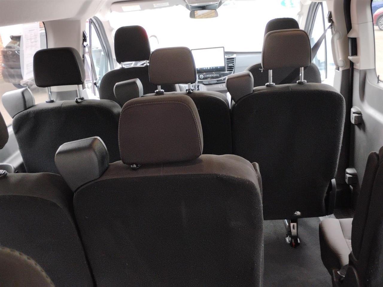 Ford Transit Passenger Wagon  2023