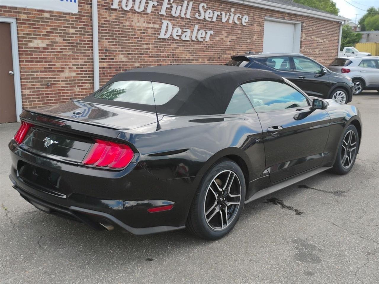 Ford Mustang  2022