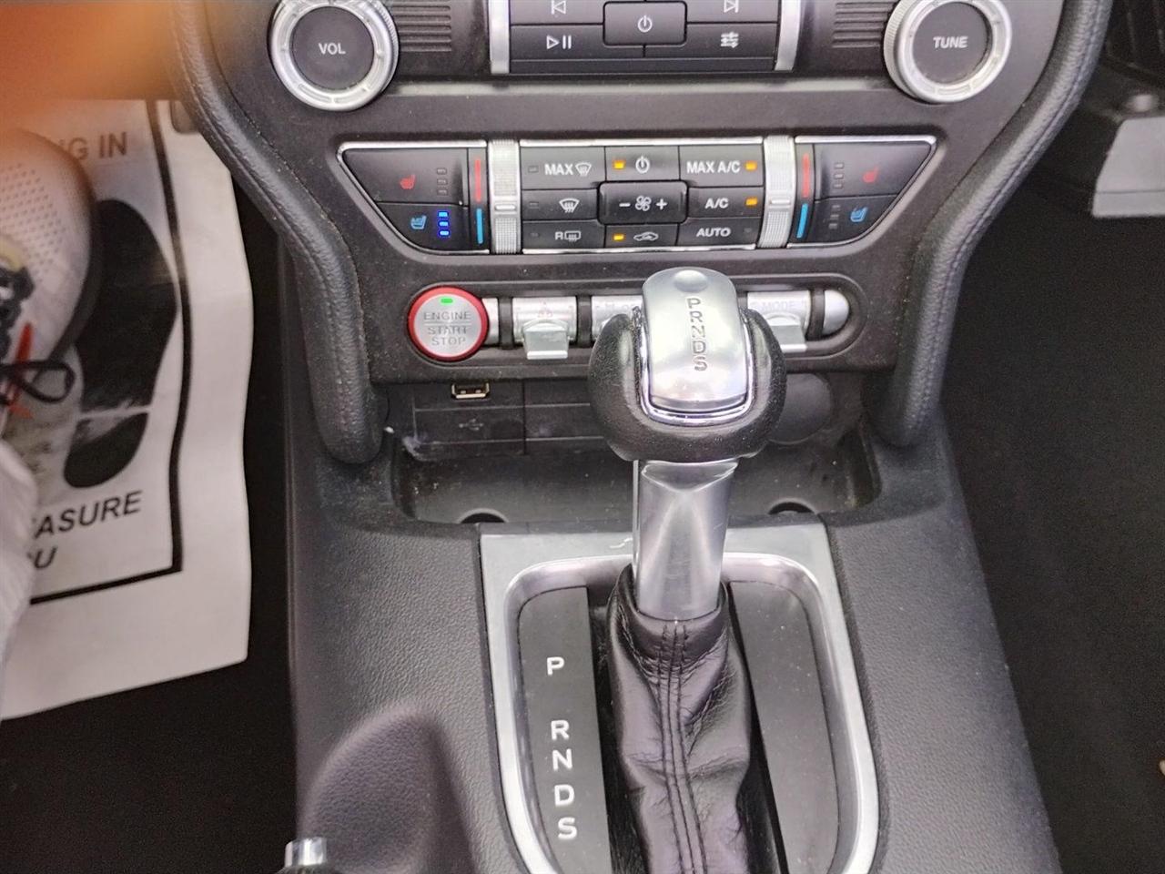 Ford Mustang  2022