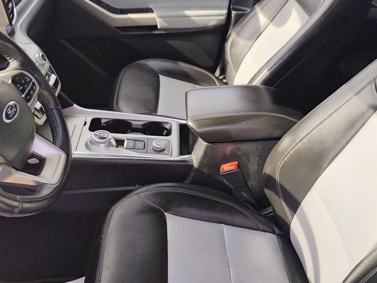 Ford Explorer  2022