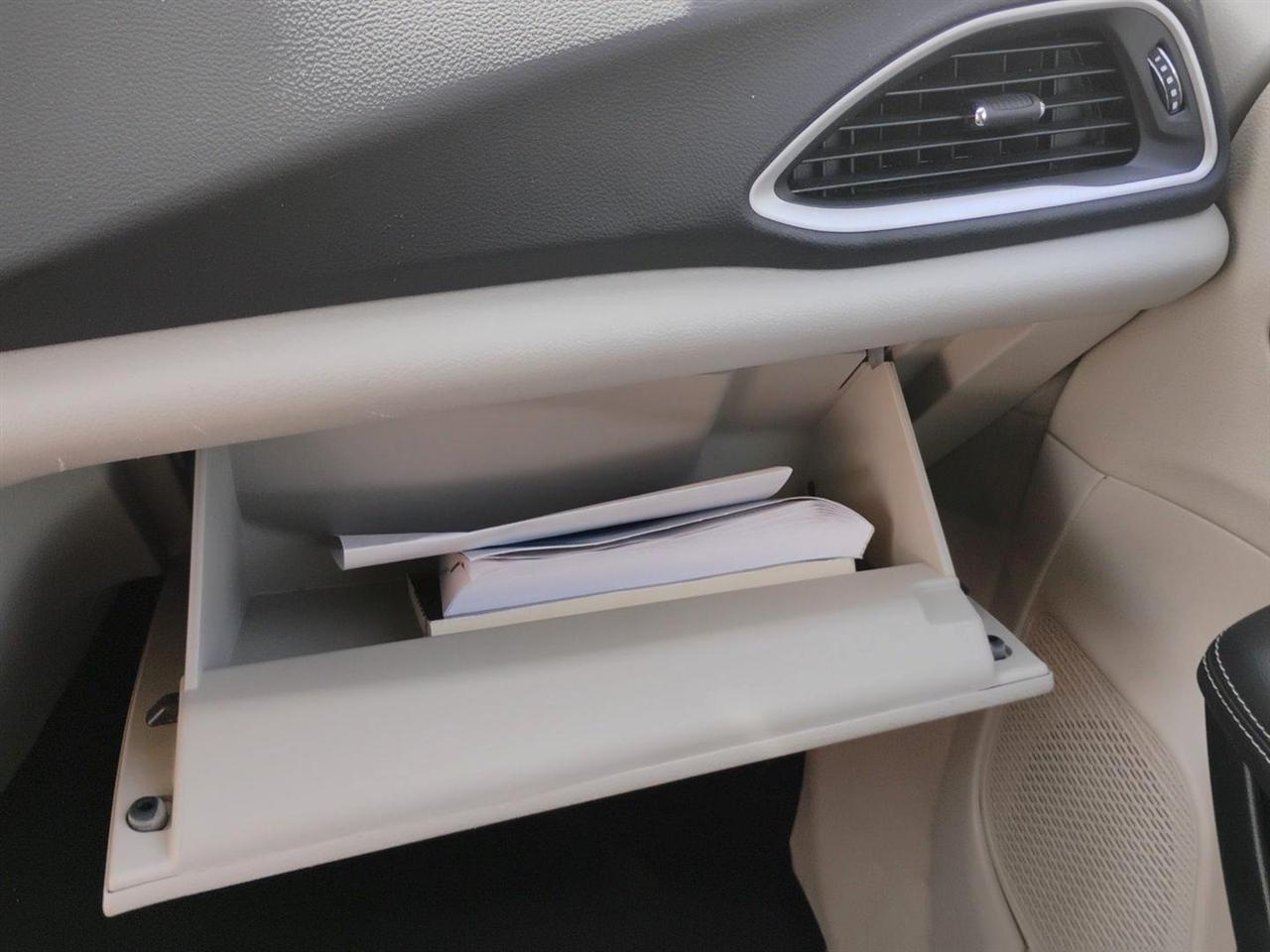 Chrysler Pacifica  2023