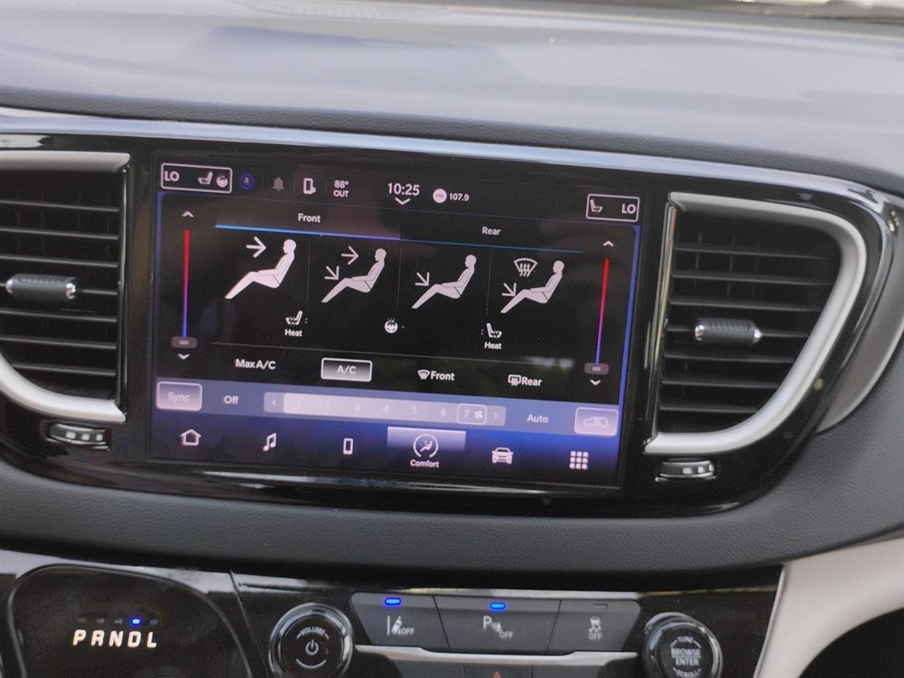 Chrysler Pacifica  2023