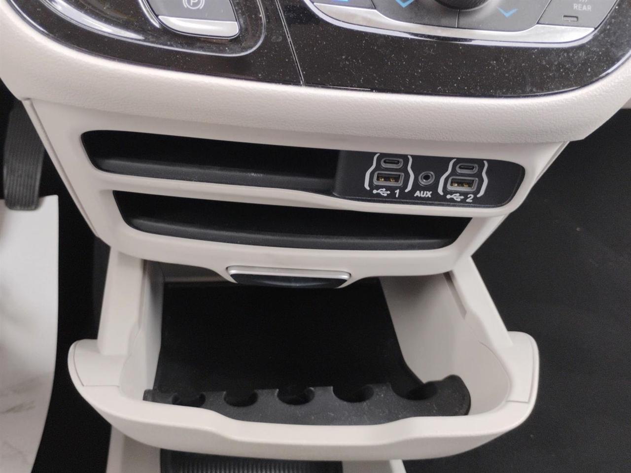 Chrysler Pacifica  2023