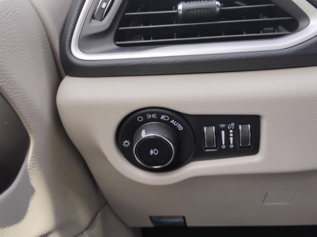 Chrysler Pacifica  2023