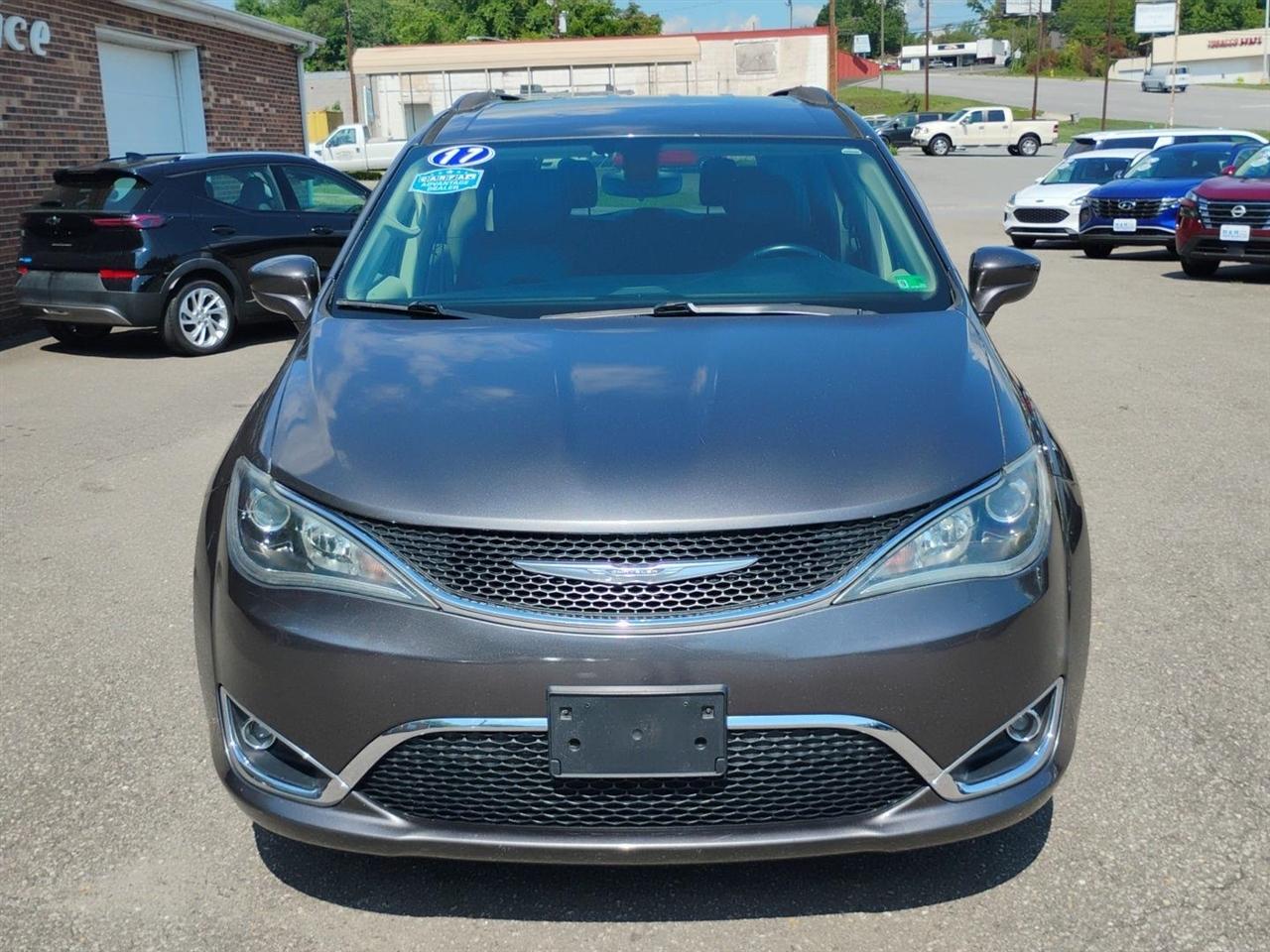 Chrysler Pacifica  2017