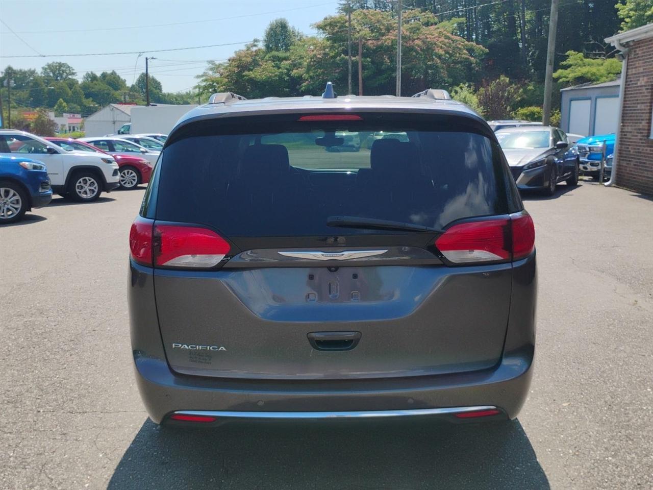 Chrysler Pacifica  2017