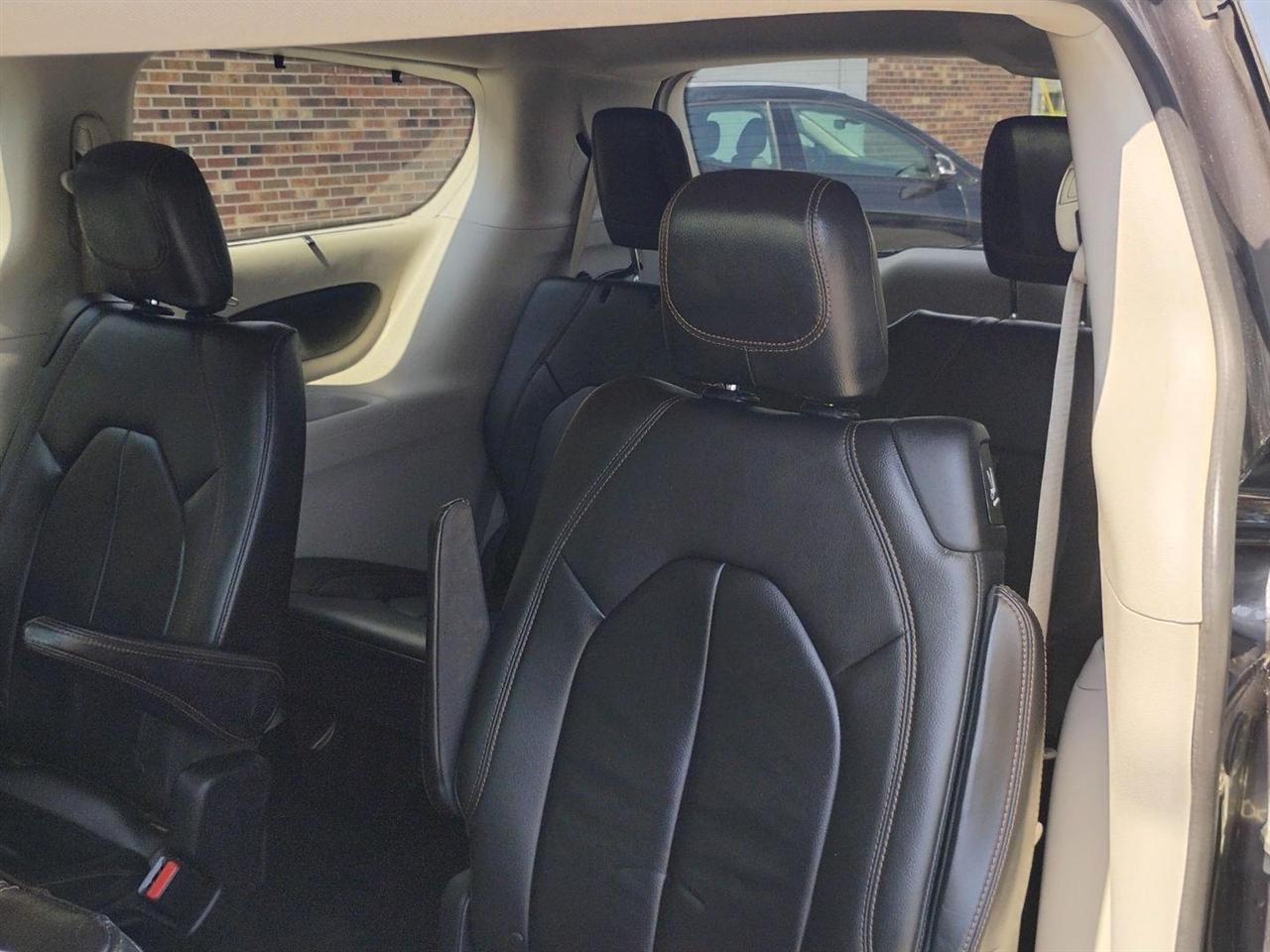 Chrysler Pacifica  2017