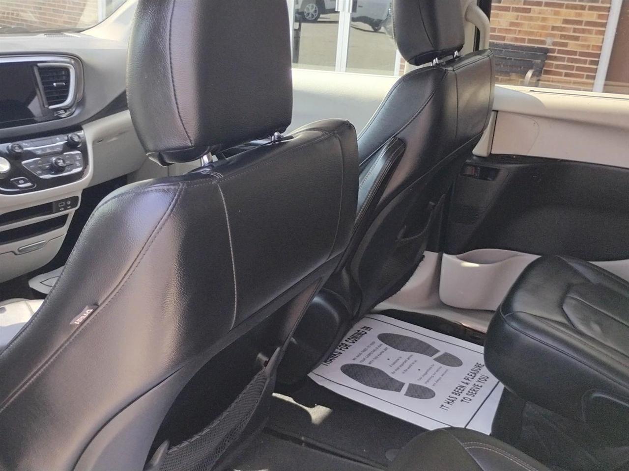 Chrysler Pacifica  2017