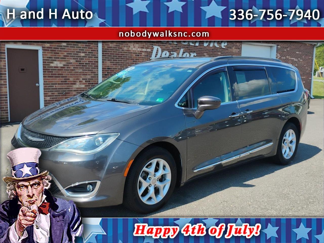 2017 Chrysler Pacifica Touring-L