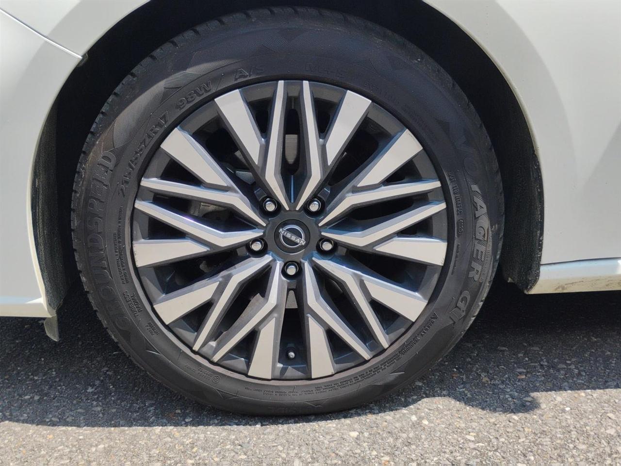 Nissan Altima  2025
