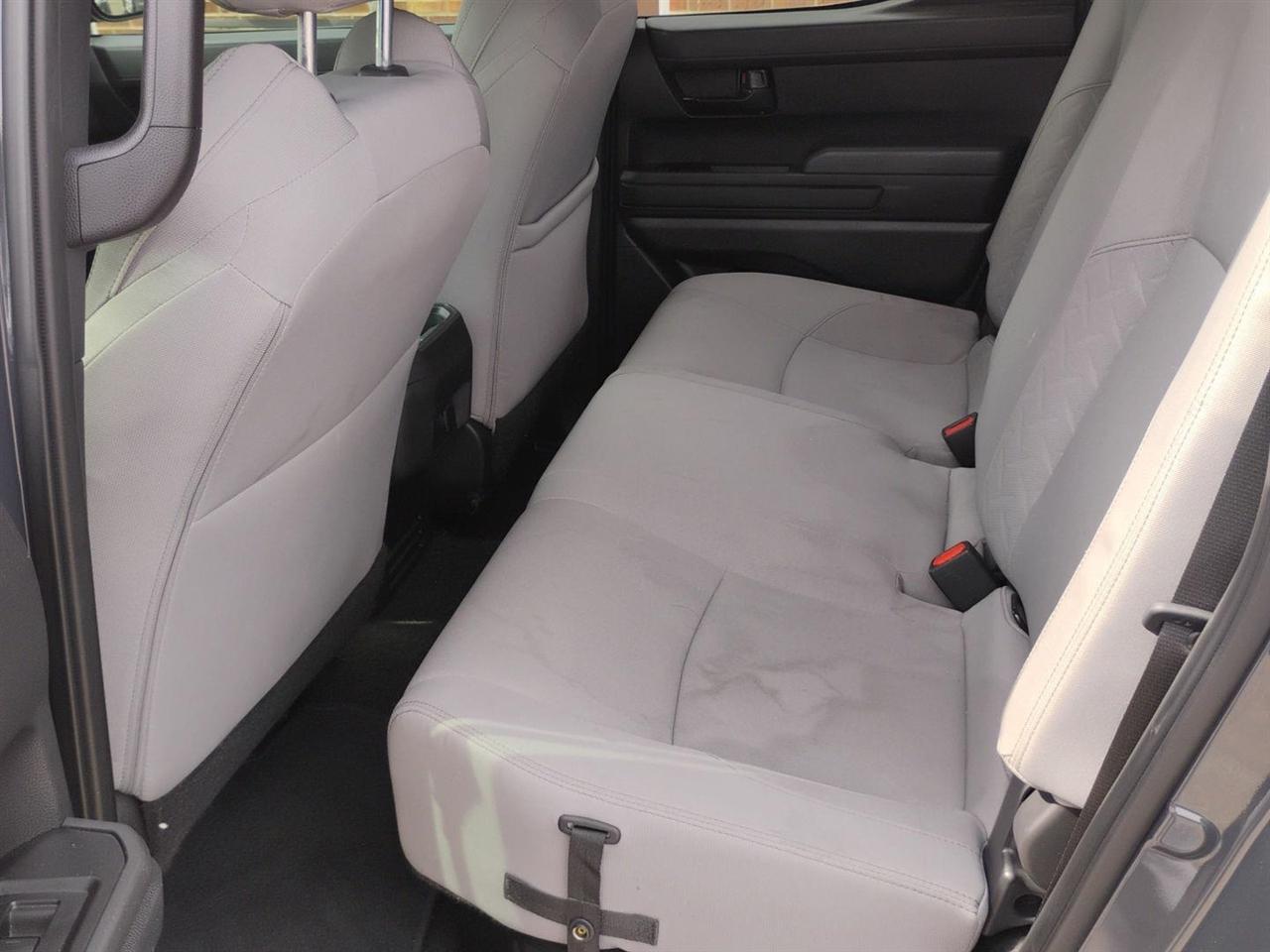 Toyota Tacoma 4WD  2025
