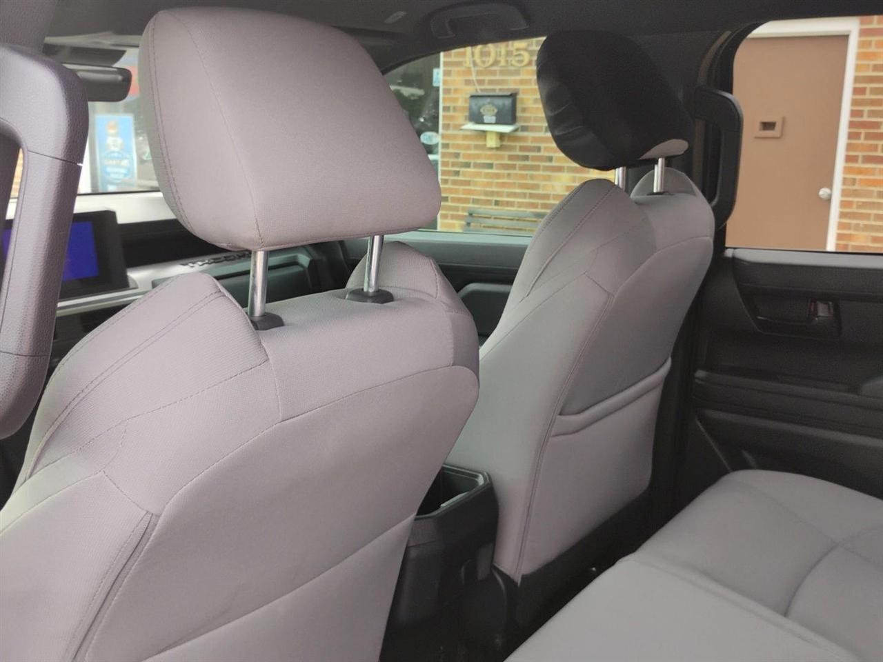 Toyota Tacoma 4WD  2025